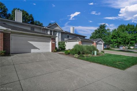 19311 Bradford Court Strongsville OH 44149