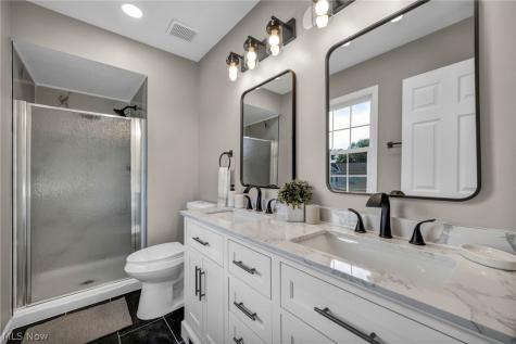 19311 Bradford Court Strongsville OH 44149