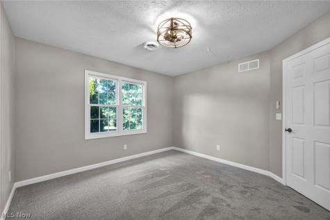 19311 Bradford Court Strongsville OH 44149