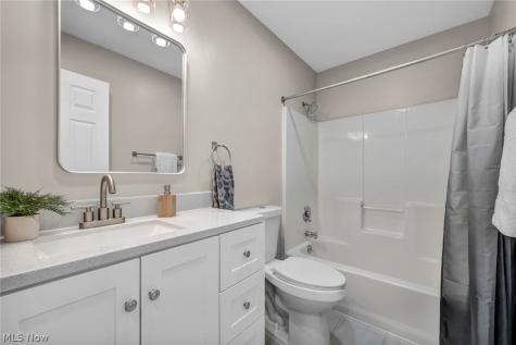 19311 Bradford Court Strongsville OH 44149