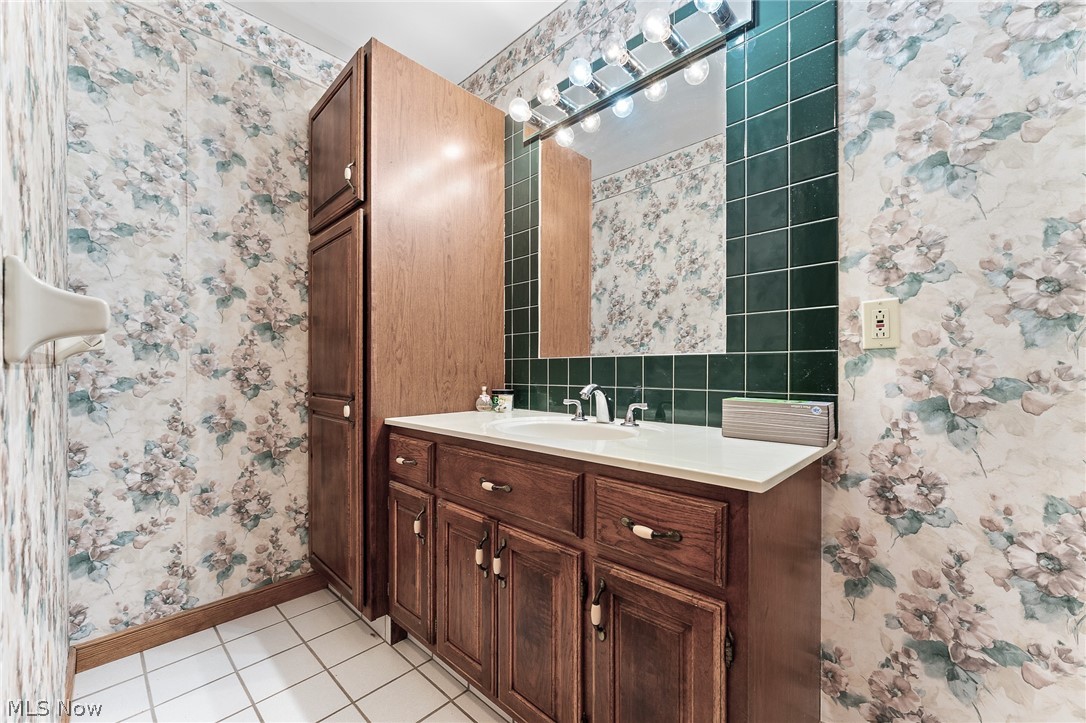 594 Shadydale Drive Canfield OH 44406