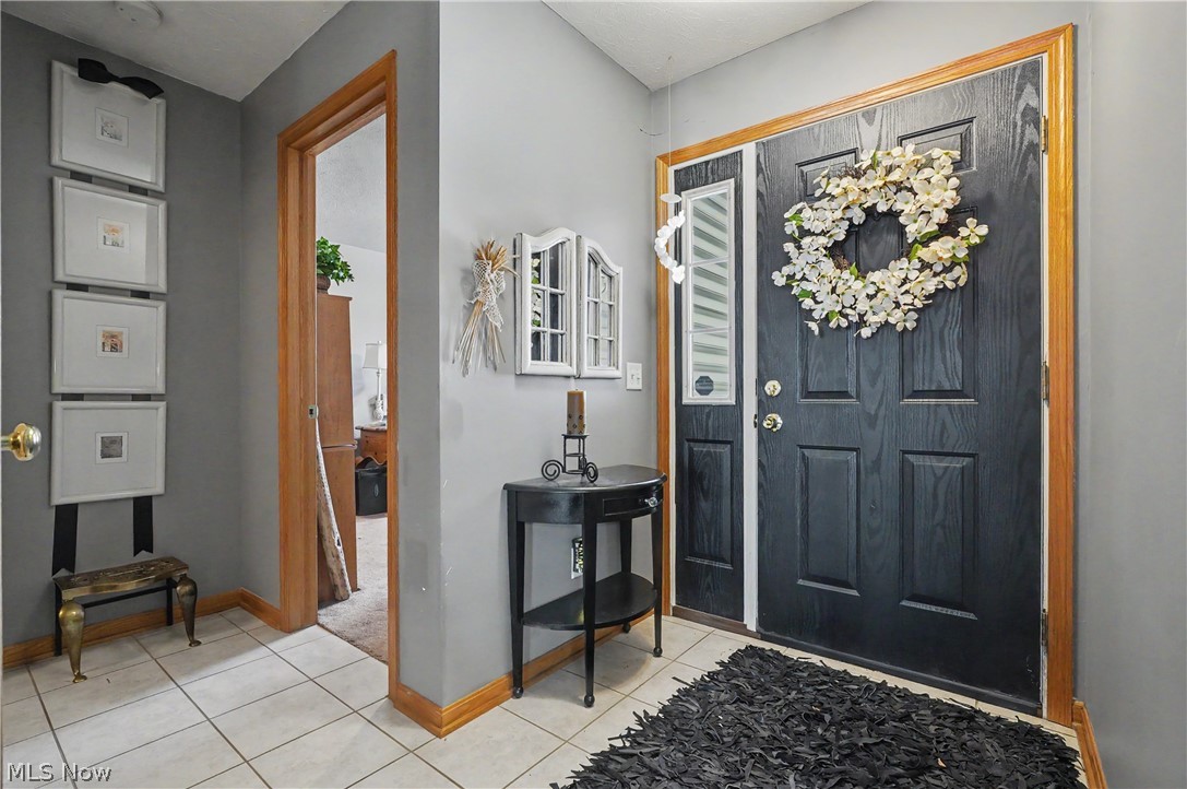 1484 Waters Edge Drive Akron OH 44313