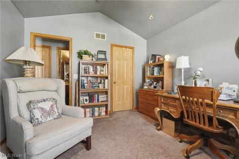 1484 Waters Edge Drive Akron OH 44313