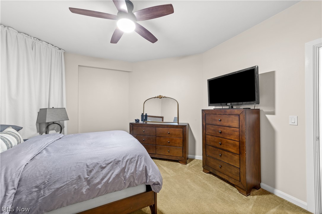 1237 Washington Avenue Cleveland OH 44113