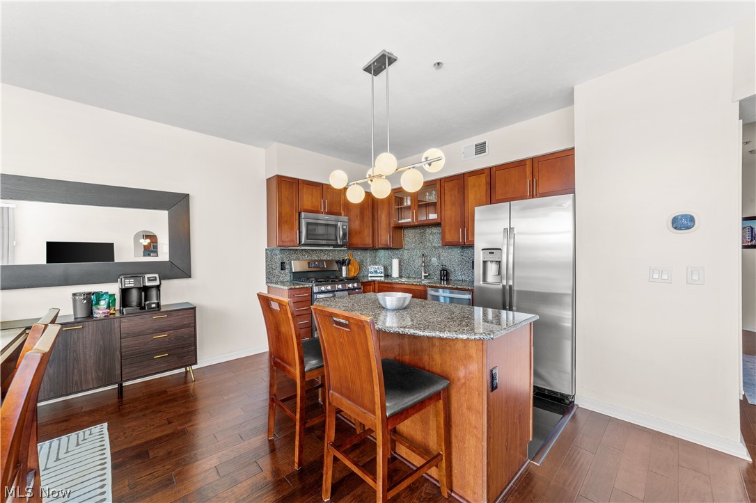 1237 Washington Avenue Cleveland OH 44113