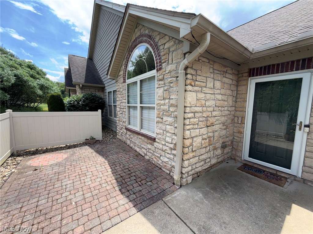 1203 River Glen Drive NE Warren OH 44484
