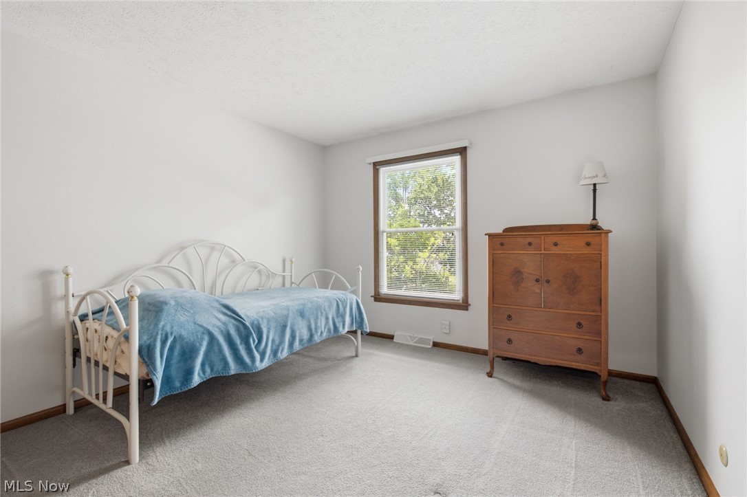 1138 Village Lane Ashland OH 44805