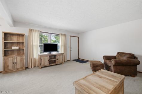 1138 Village Lane Ashland OH 44805