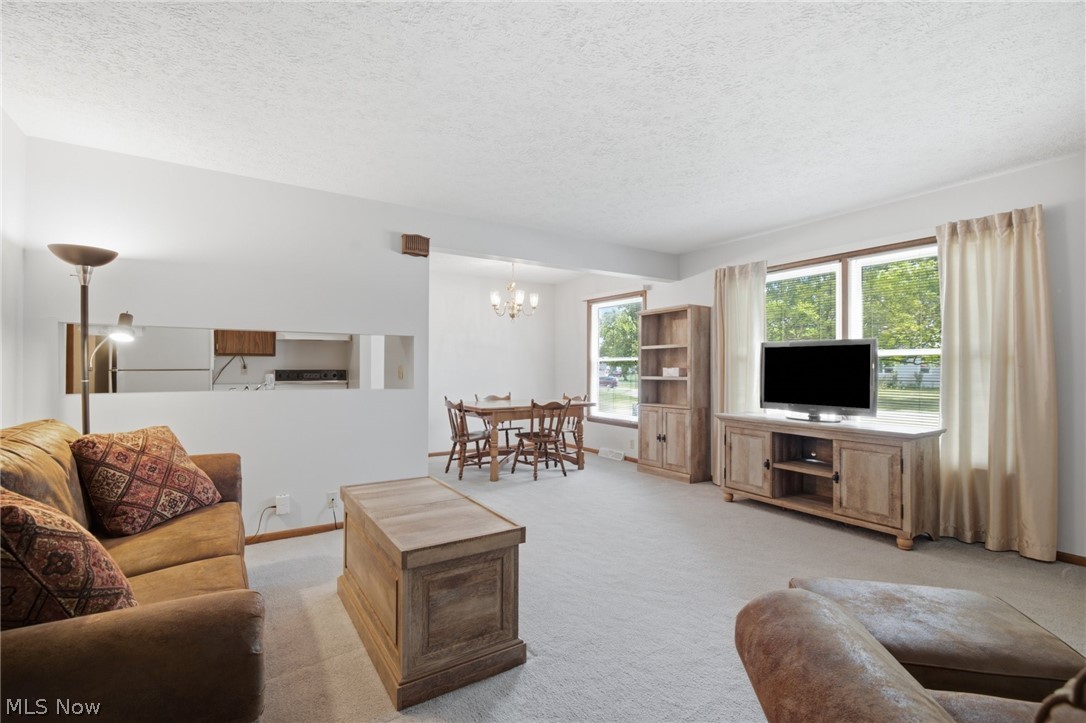1138 Village Lane Ashland OH 44805