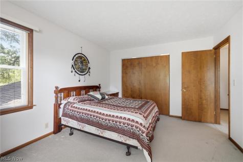 1138 Village Lane Ashland OH 44805