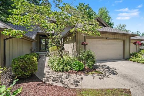 2214 Stone Creek Trail Cuyahoga Falls OH 44223
