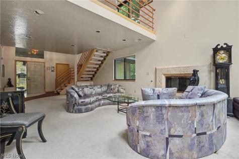 2214 Stone Creek Trail Cuyahoga Falls OH 44223