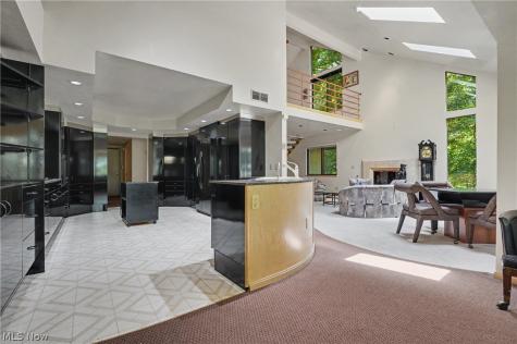 2214 Stone Creek Trail Cuyahoga Falls OH 44223