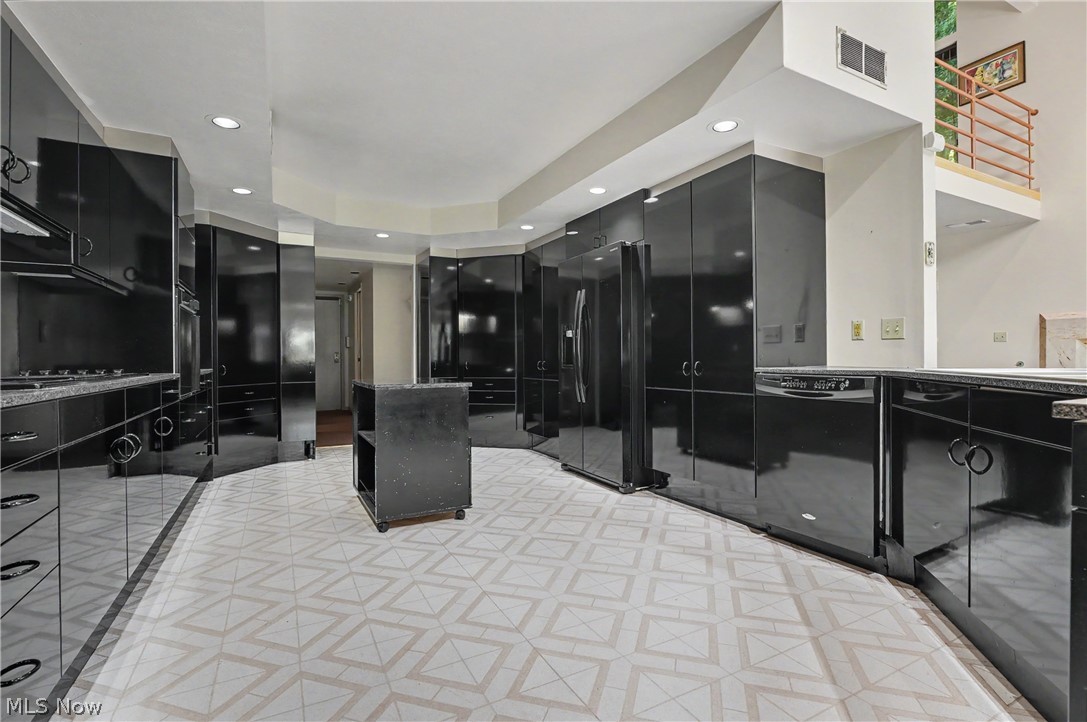 2214 Stone Creek Trail Cuyahoga Falls OH 44223