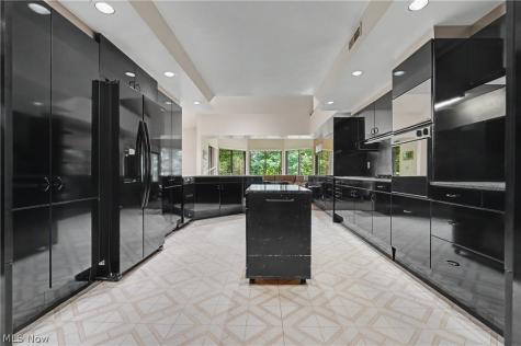 2214 Stone Creek Trail Cuyahoga Falls OH 44223