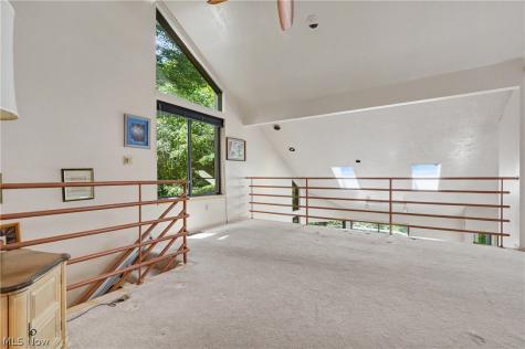 2214 Stone Creek Trail Cuyahoga Falls OH 44223