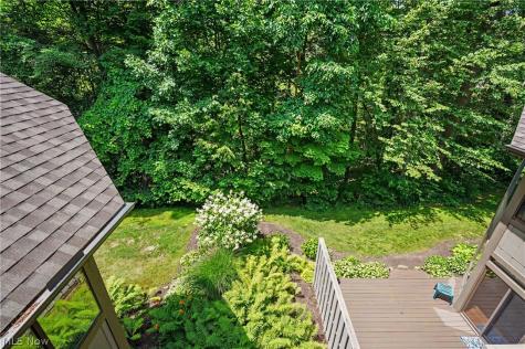 2214 Stone Creek Trail Cuyahoga Falls OH 44223