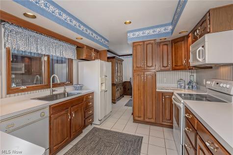 452-59 Bramble Lane Aurora OH 44202