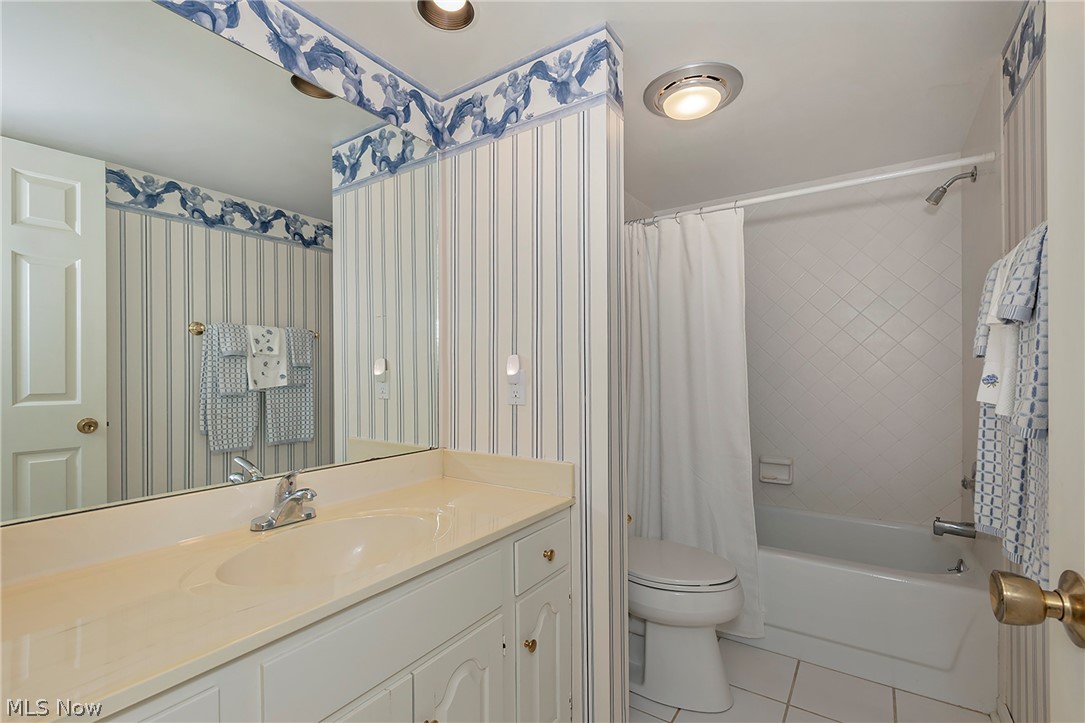 452-59 Bramble Lane Aurora OH 44202