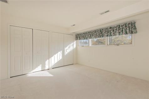 452-59 Bramble Lane Aurora OH 44202