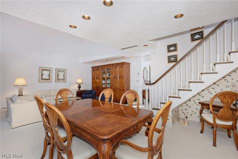 452-59 Bramble Lane Aurora OH 44202