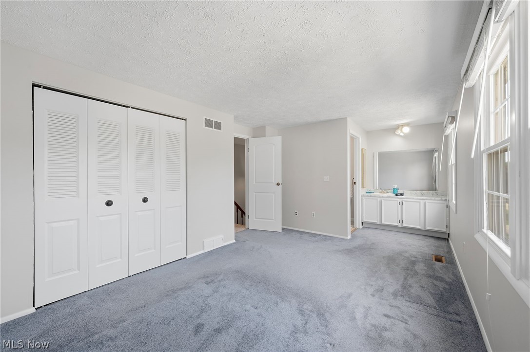 7396 S Chestnut Commons Drive Mentor OH 44060