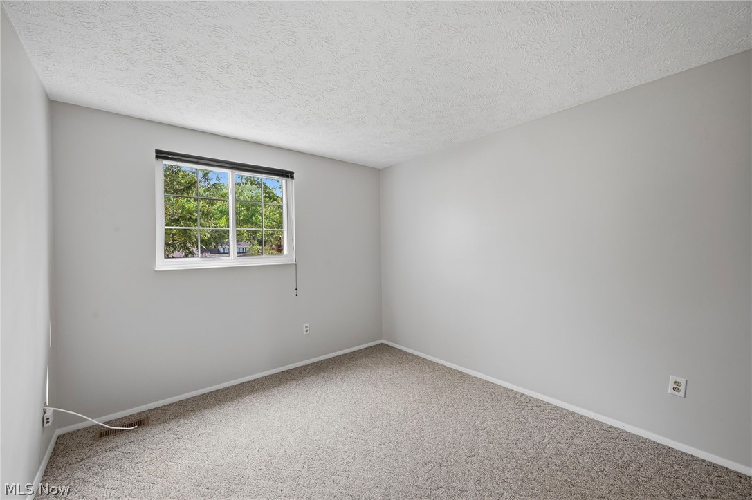 7396 S Chestnut Commons Drive Mentor OH 44060