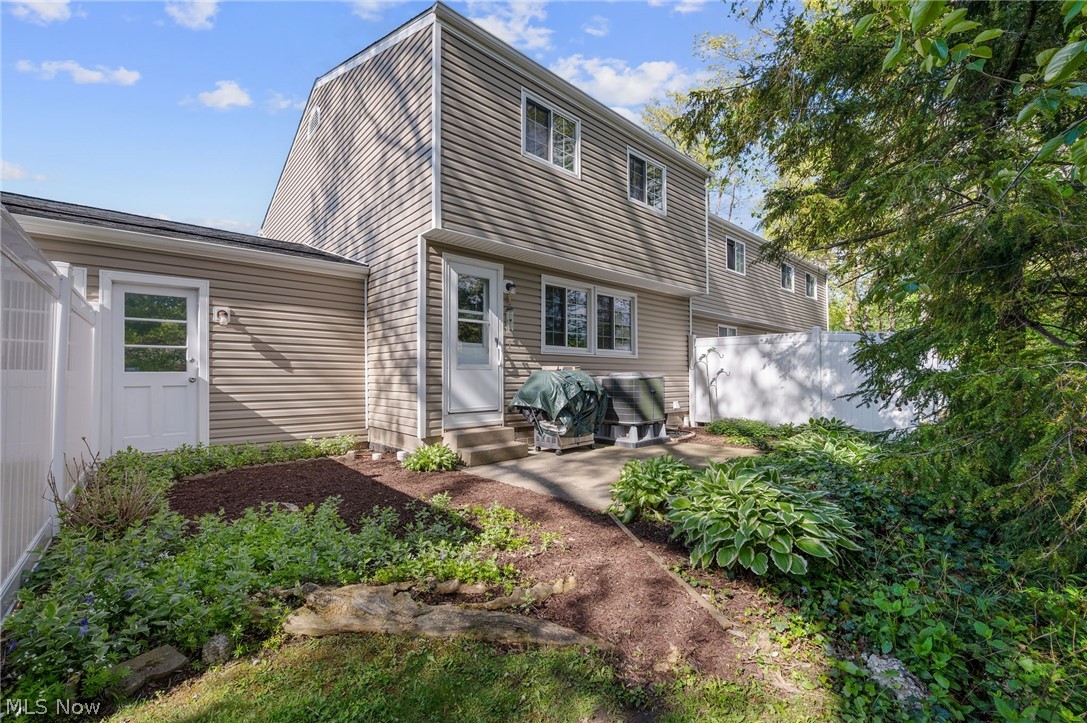 7396 S Chestnut Commons Drive Mentor OH 44060