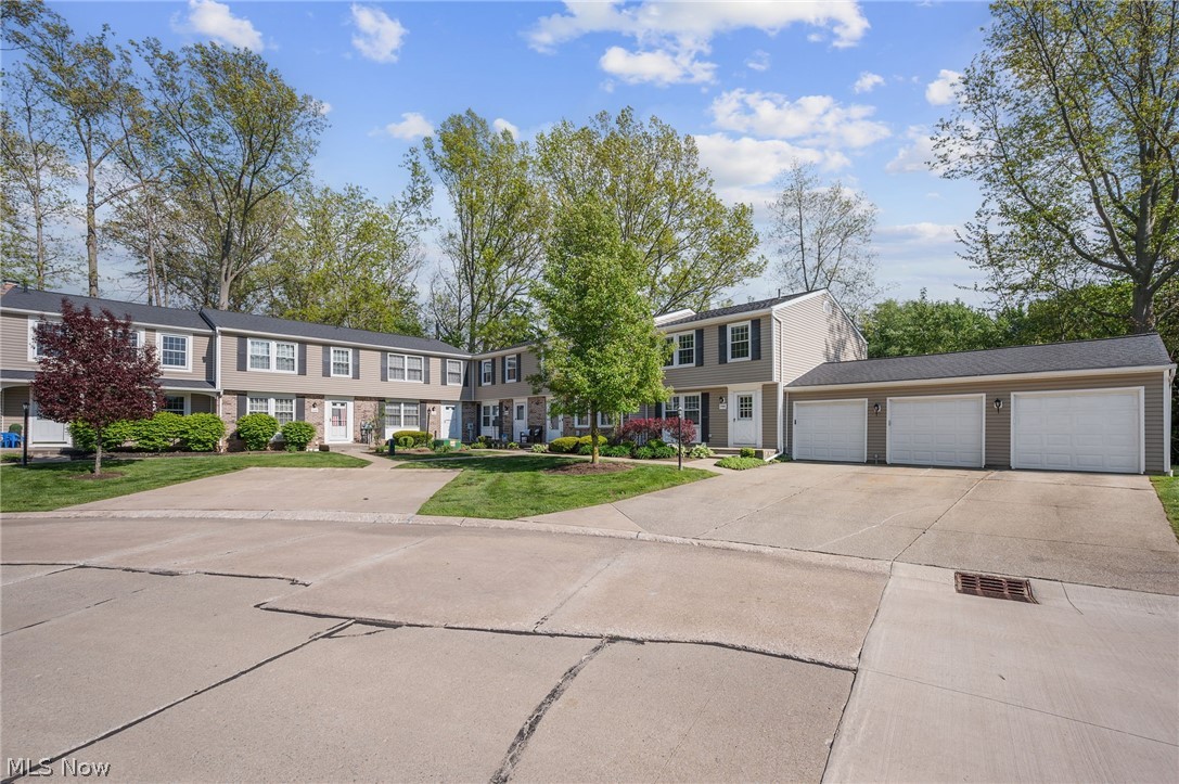 7396 S Chestnut Commons Drive Mentor OH 44060