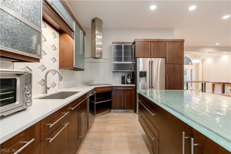 6 Auburn Avenue SE Canton OH 44709