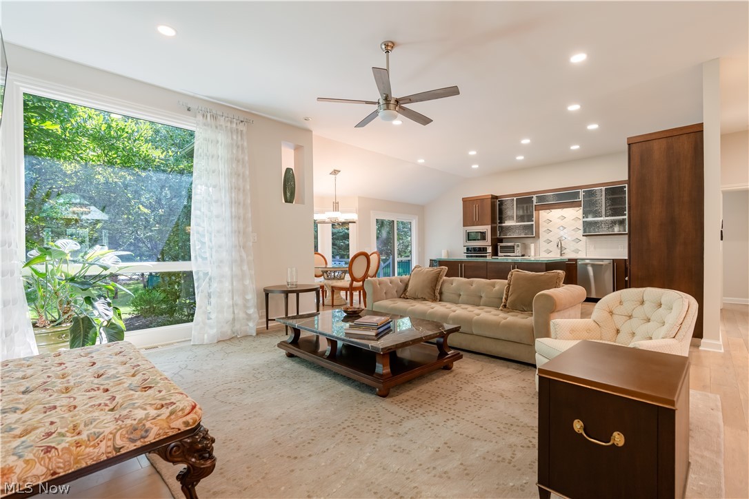 6 Auburn Avenue SE Canton OH 44709