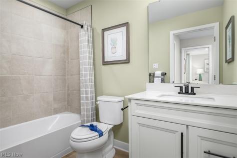 7384 South Pointe Lane Parma OH 44130