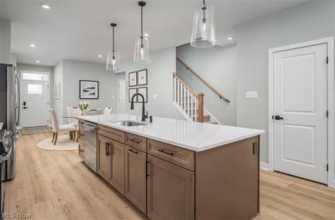 7384 South Pointe Lane Parma OH 44130