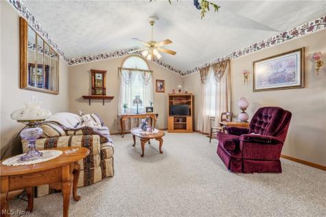 1712 Sonora Street NW Uniontown OH 44685