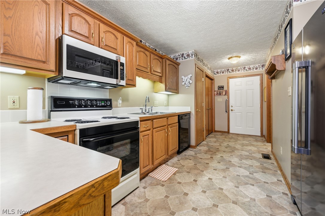 1712 Sonora Street NW Uniontown OH 44685