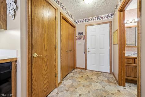 1712 Sonora Street NW Uniontown OH 44685