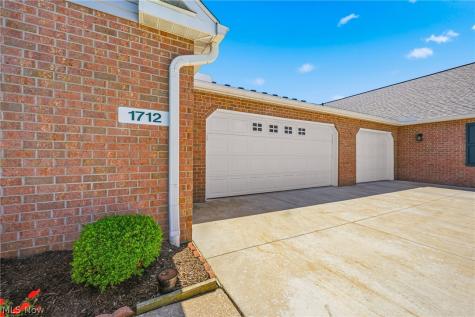 1712 Sonora Street NW Uniontown OH 44685