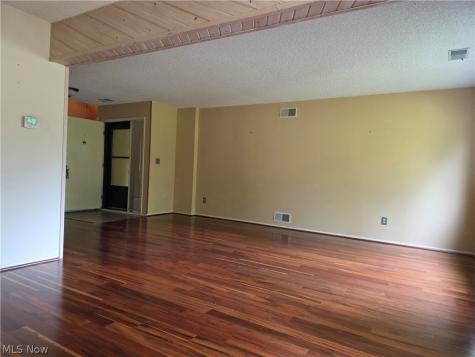 879 Hampton Ridge Drive Akron OH 44313