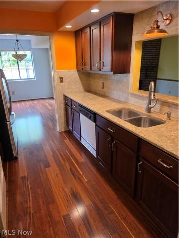 879 Hampton Ridge Drive Akron OH 44313