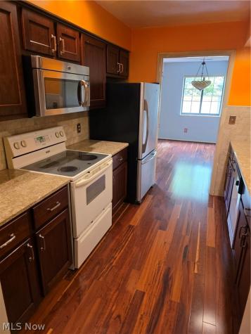 879 Hampton Ridge Drive Akron OH 44313