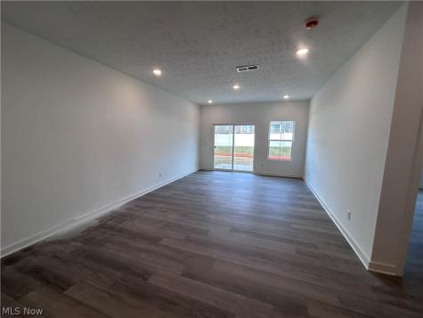 5083 Shepherds Glen Willoughby OH 44094