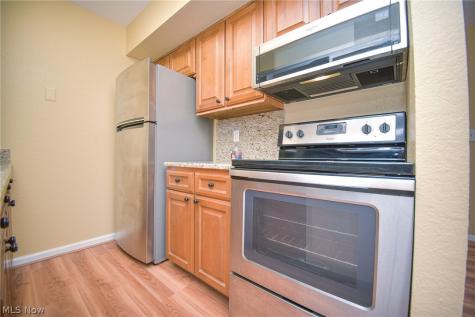 110 Greenwich Road Seville OH 44273