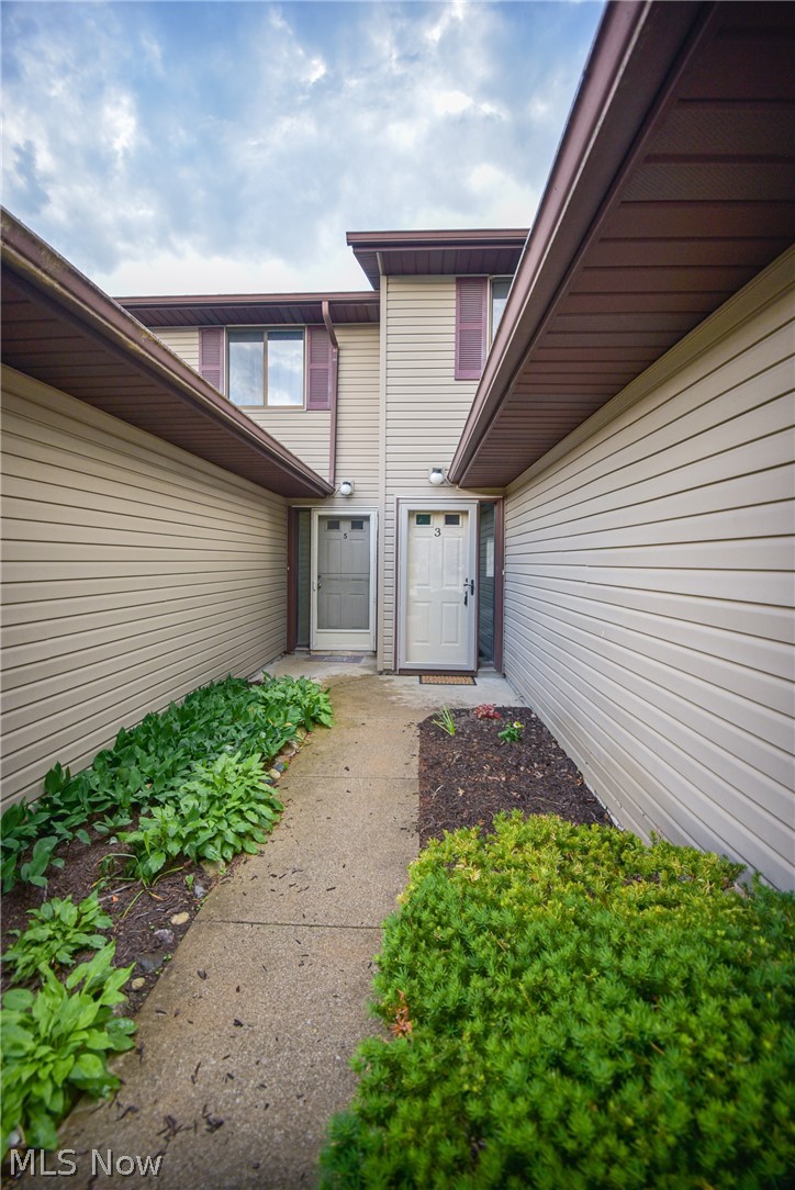 110 Greenwich Road Seville OH 44273