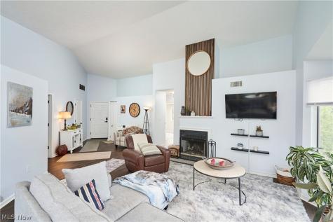 350 Village Pointe Drive Akron OH 44313