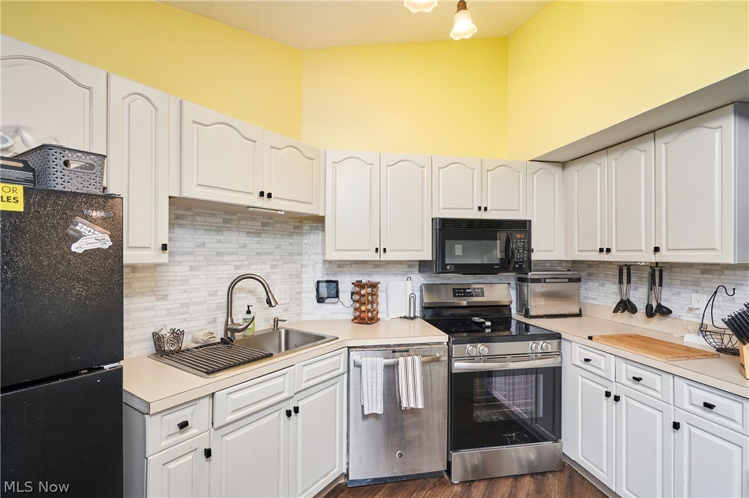 350 Village Pointe Drive Akron OH 44313