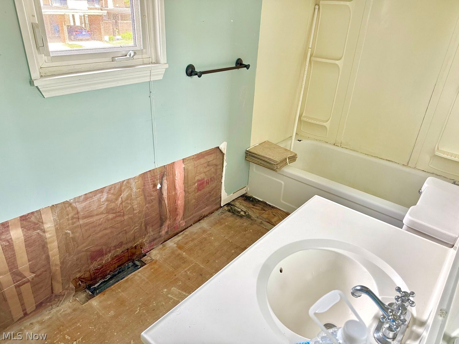 26613 N Park Boulevard Olmsted Falls OH 44138