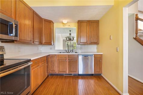 4417 Dalbury Avenue NE Canton OH 44714