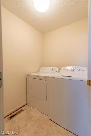 4417 Dalbury Avenue NE Canton OH 44714