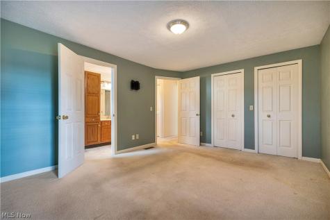 4417 Dalbury Avenue NE Canton OH 44714