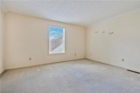 4417 Dalbury Avenue NE Canton OH 44714